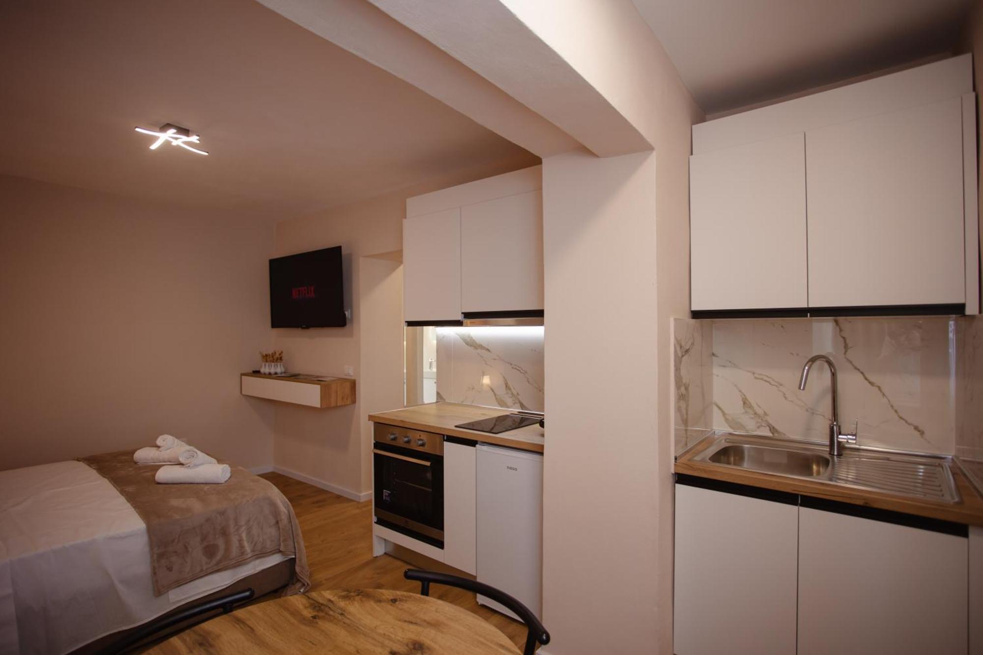 City Center Studio Apartments Shkodër Exterior foto